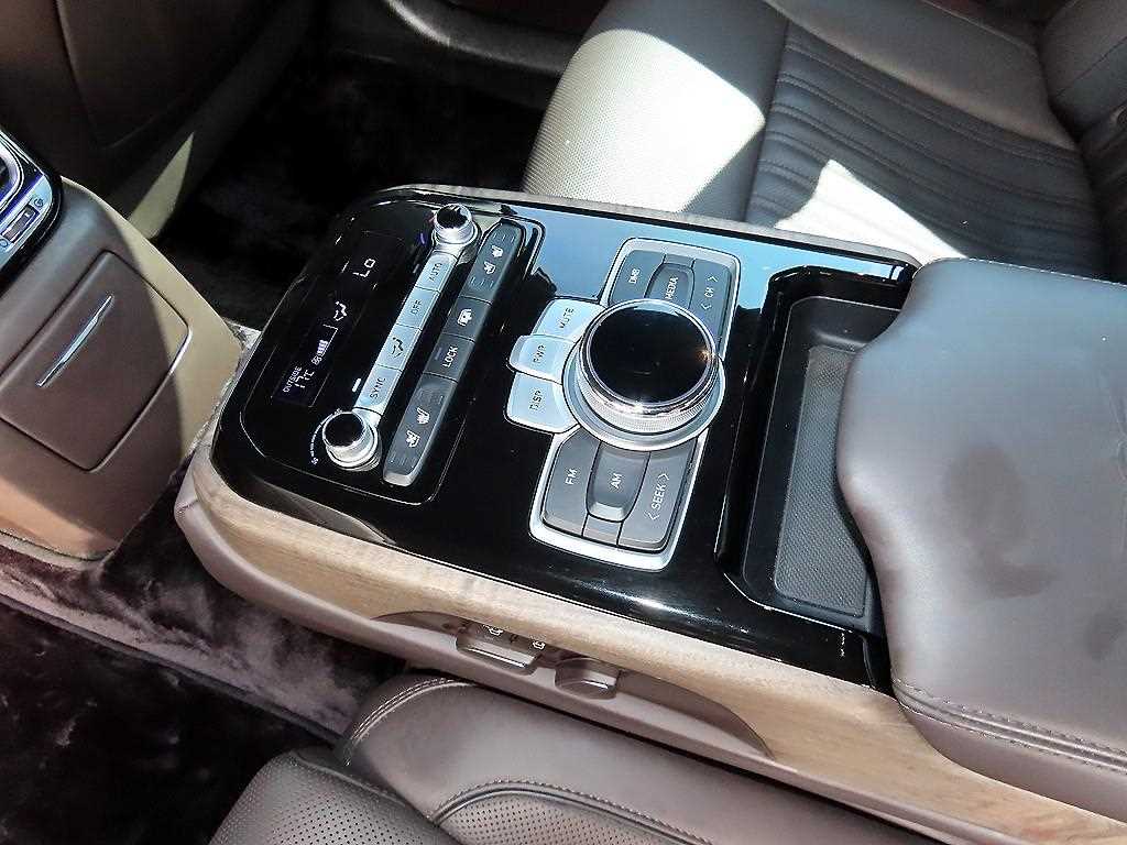 Genesis G90 2021 Negro - Importación desde Corea - HF Imports Iquique - Foto 16