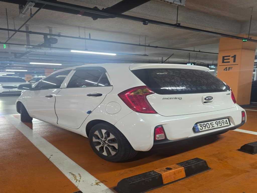 KIA Morning - Vista 4