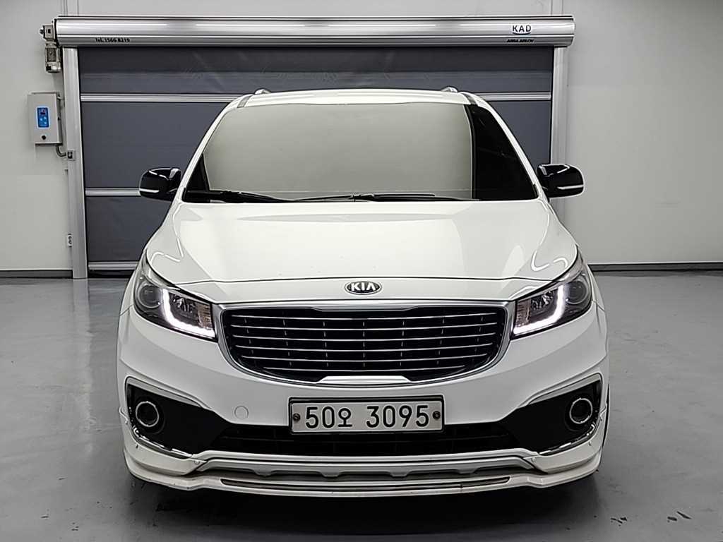 KIA Carnival - Vista 2