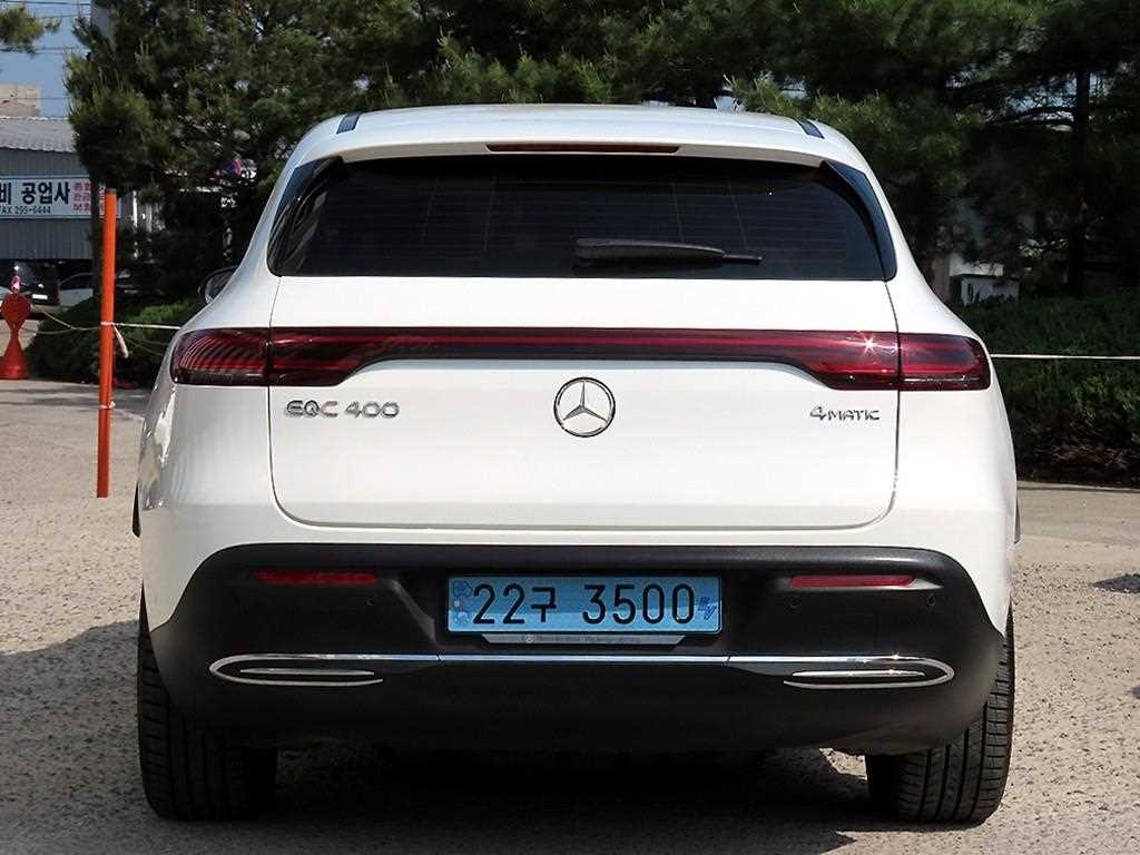 Mercedes Benz EQC - Vista 4