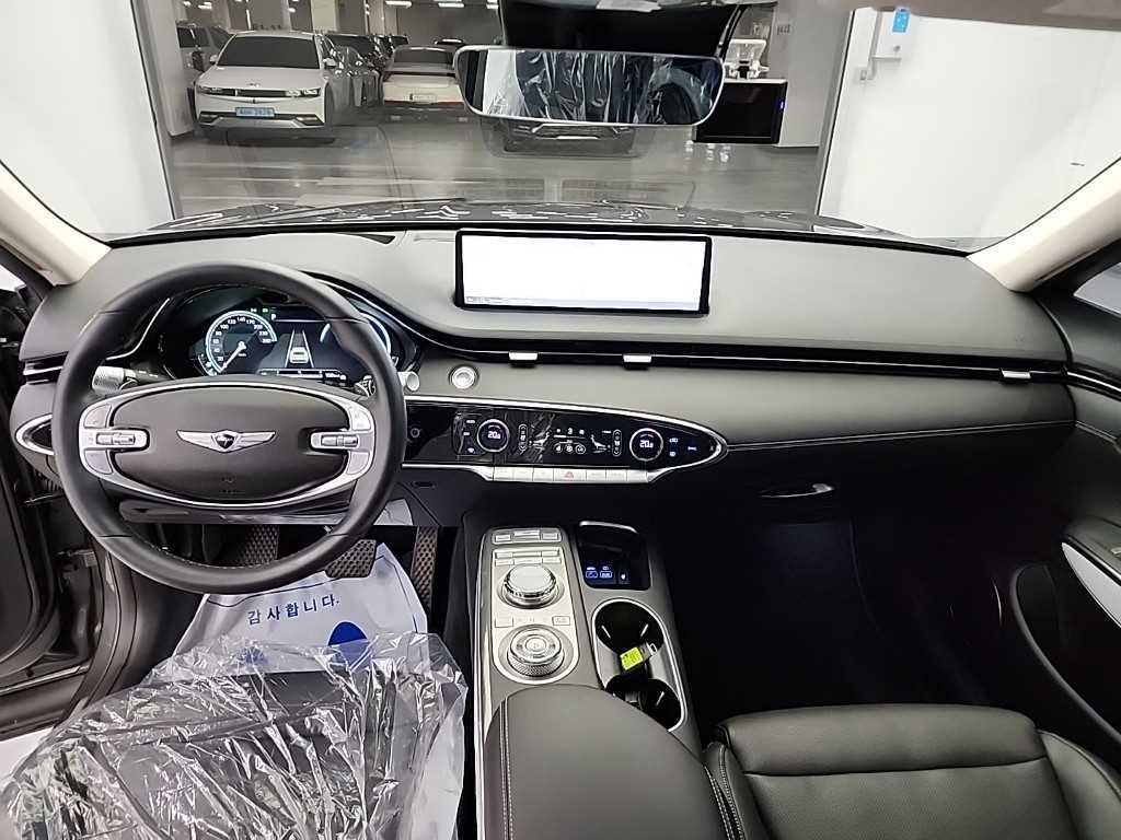 Genesis GV70 - Vista 7