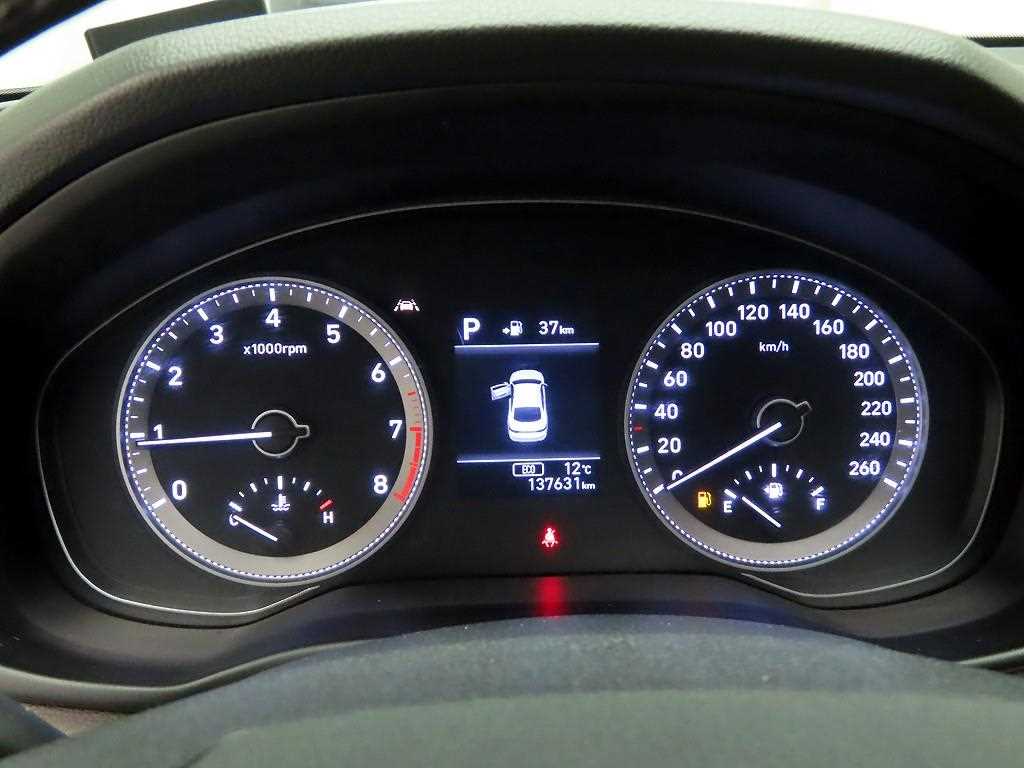 HYUNDAI Grandeur - Vista 5