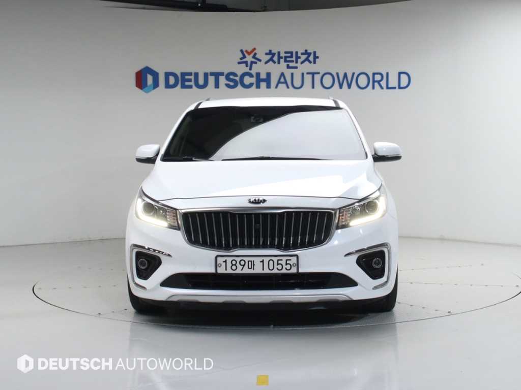 KIA Carnival - Vista 3