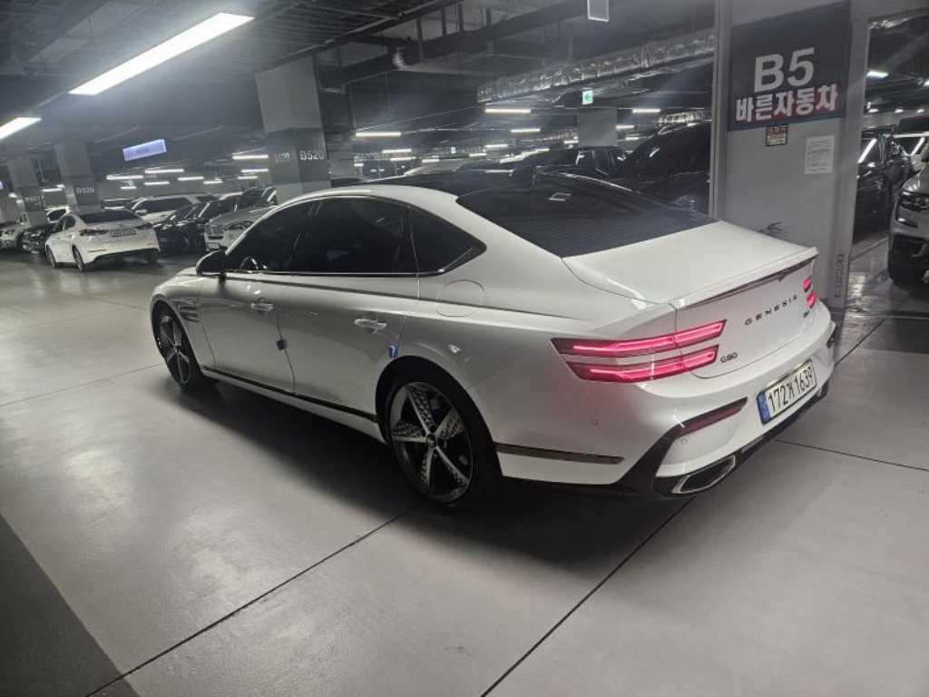 Genesis G80 - Vista 4