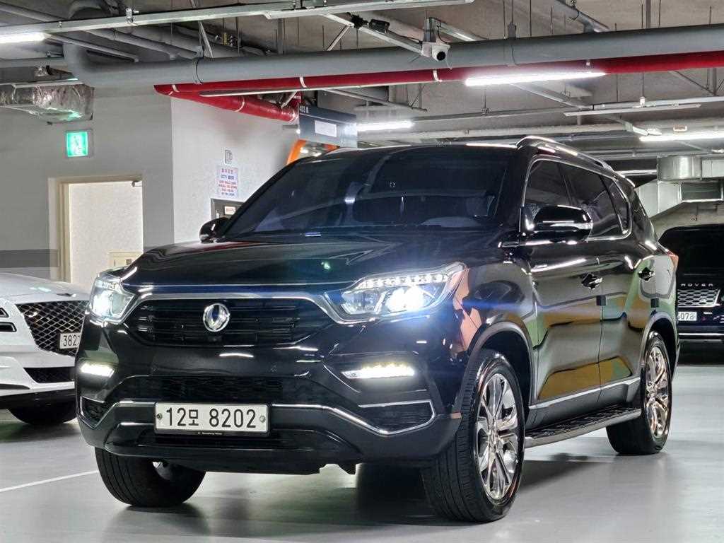 Ssangyong Rexton 2018 Negro - Importación desde Corea - HF Imports Iquique - Foto 1
