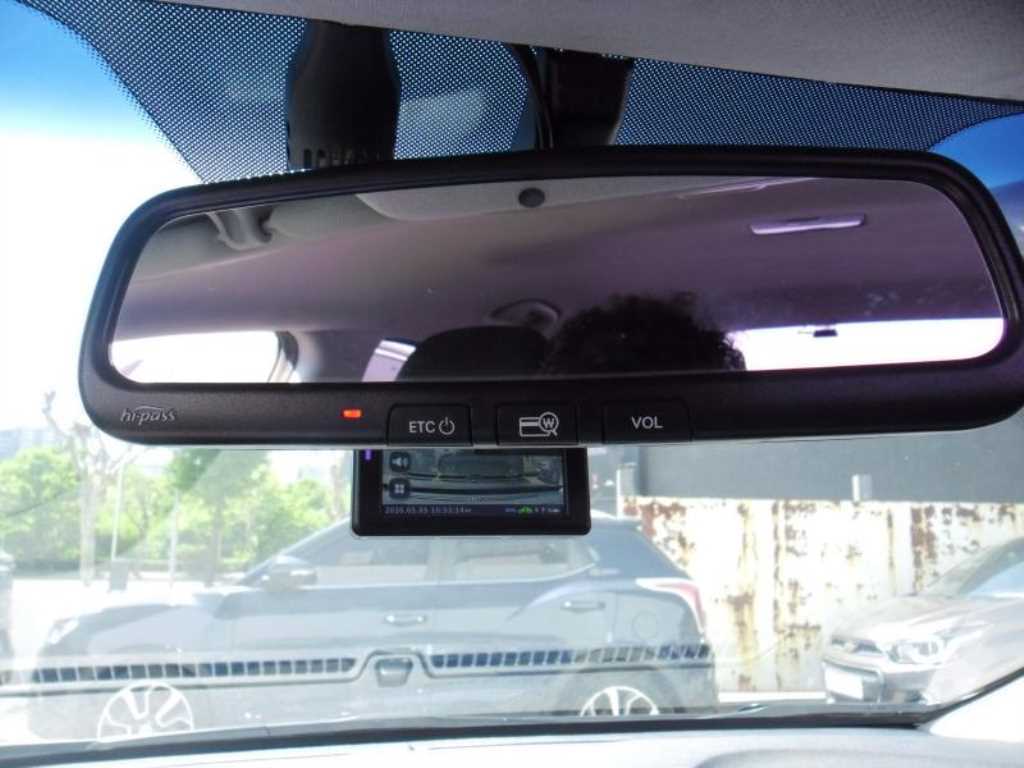 HYUNDAI Avante - Vista 5