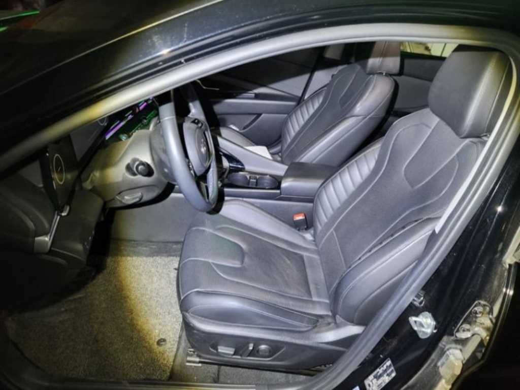 HYUNDAI Avante - Vista 6