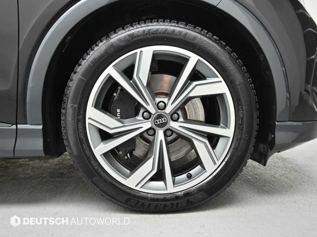 Audi Q4 - Vista 5