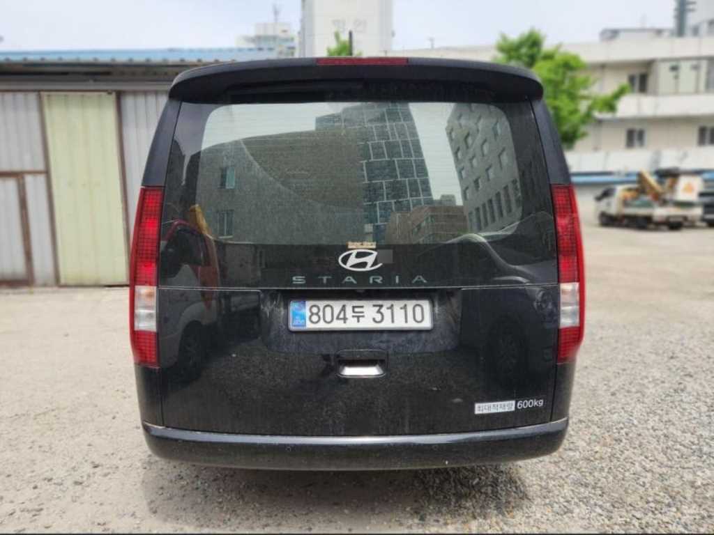 HYUNDAI Staria - Vista 3
