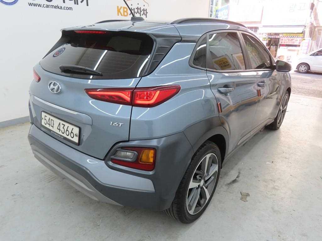 HYUNDAI Kona - Vista 3