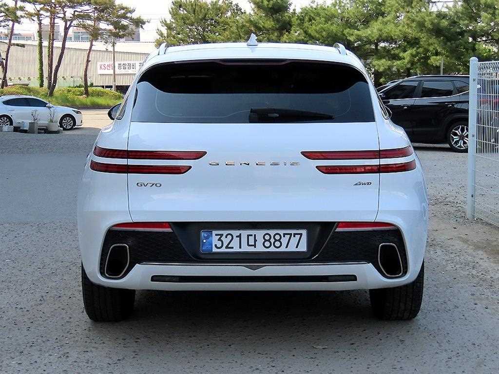 Genesis GV70 - Vista 4