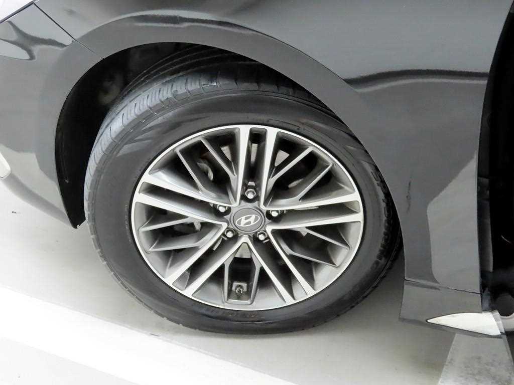 HYUNDAI Grandeur - Vista 7