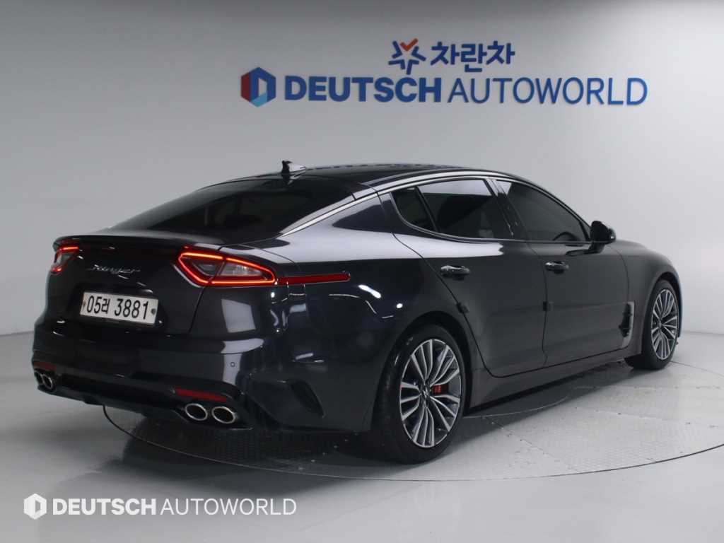 KIA Stinger - Vista 2