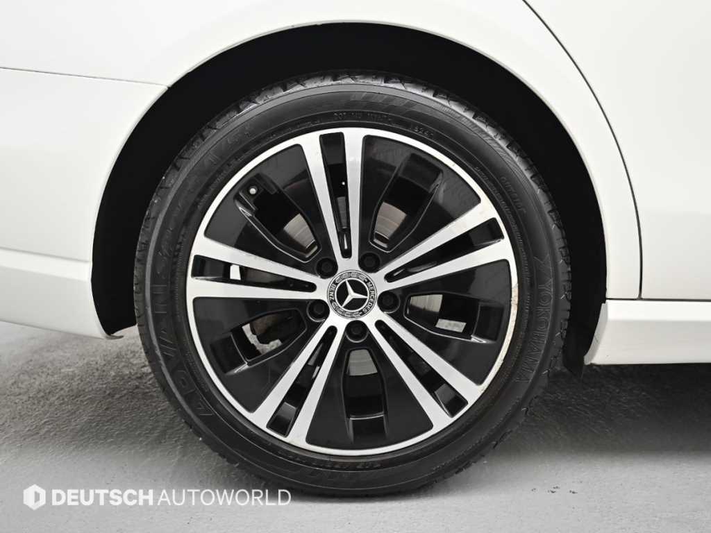 Mercedes Benz E class - Vista 6