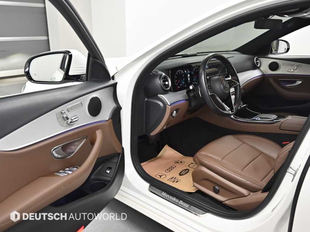 Mercedes Benz E class - Vista 12