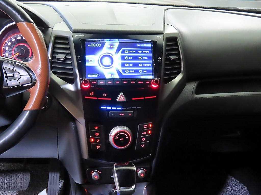 Ssangyong Tivoli - Vista 11