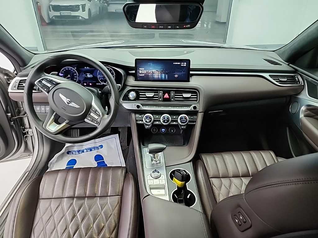 Genesis G70 - Vista 7
