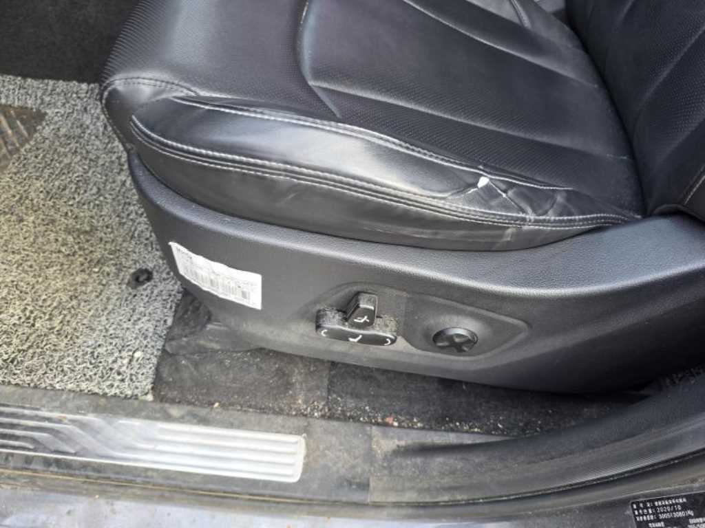 Ssangyong Rexton - Vista 6