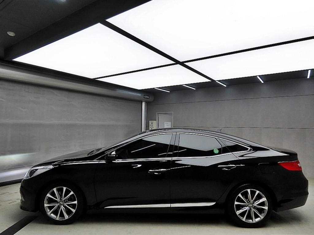 HYUNDAI Grandeur - Vista 4