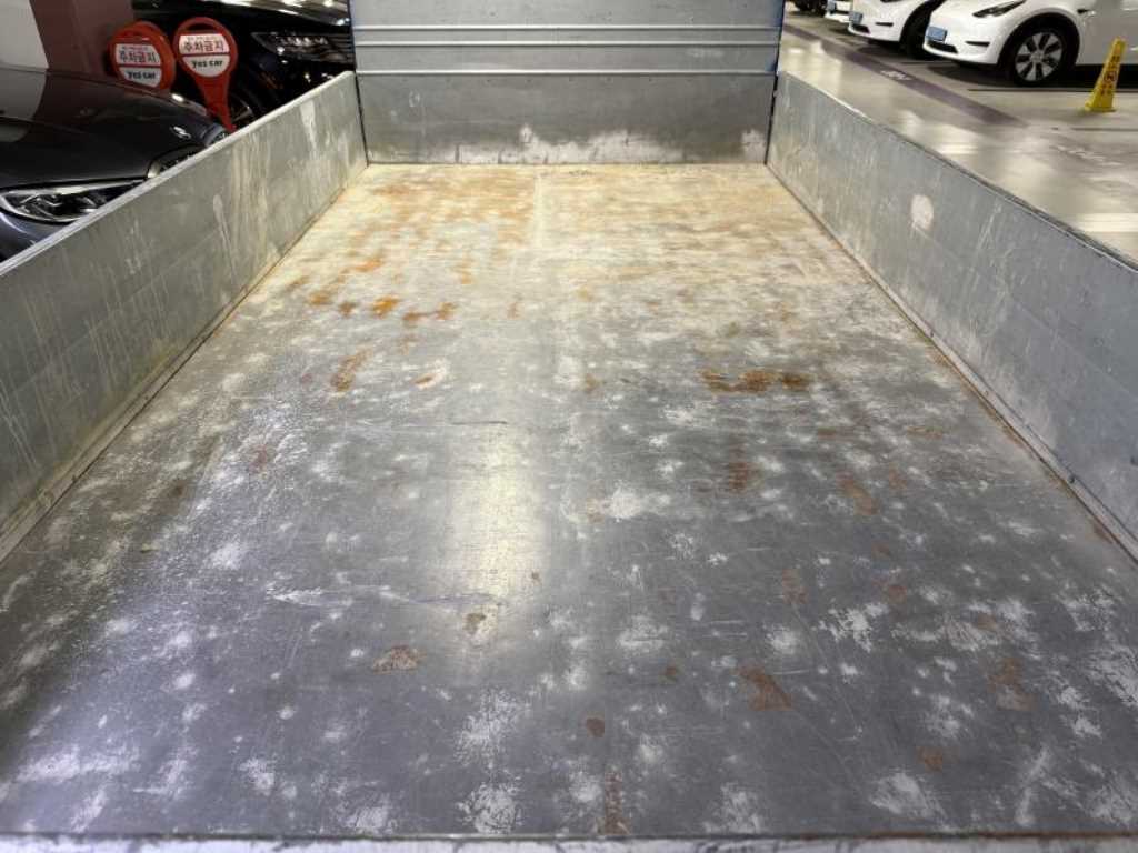 Small Truck Cargo (small) - Vista 5