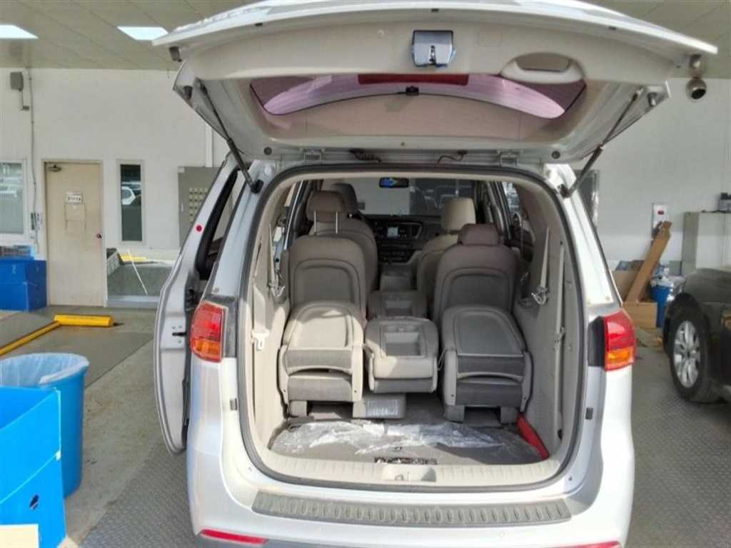 KIA Carnival 2020 Gris - Importación desde Corea - HF Imports Iquique - Foto 13