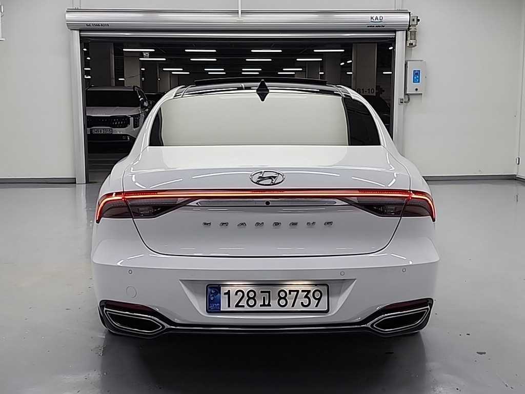 HYUNDAI Grandeur - Vista 3