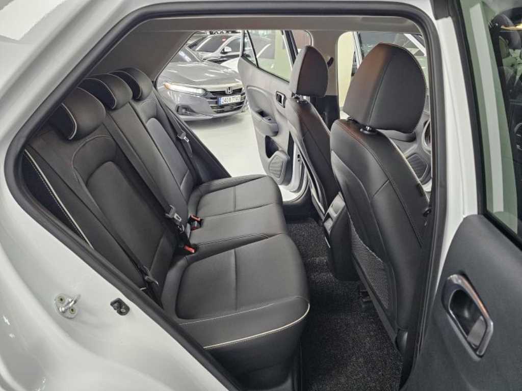 HYUNDAI Venue - Vista 8