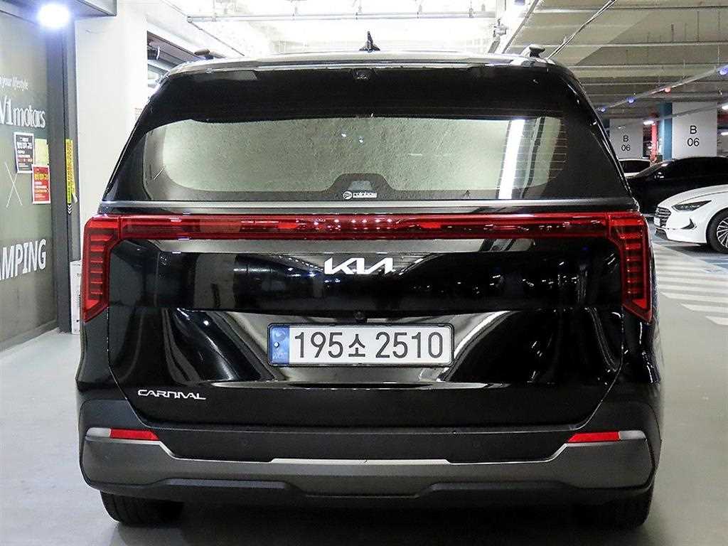 KIA Carnival - Vista 5