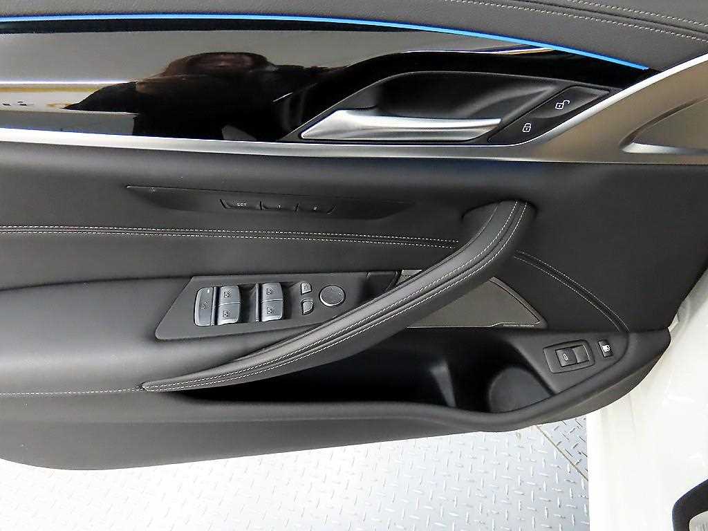 BMW 5 Series - Vista 11