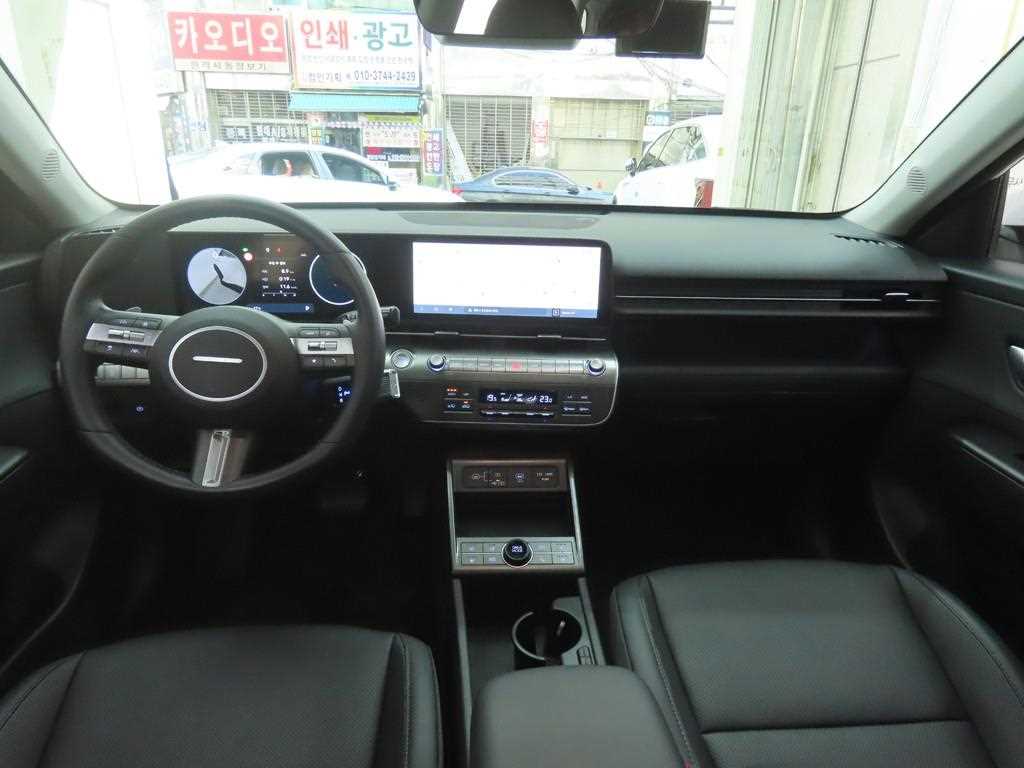 HYUNDAI Kona - Vista 7