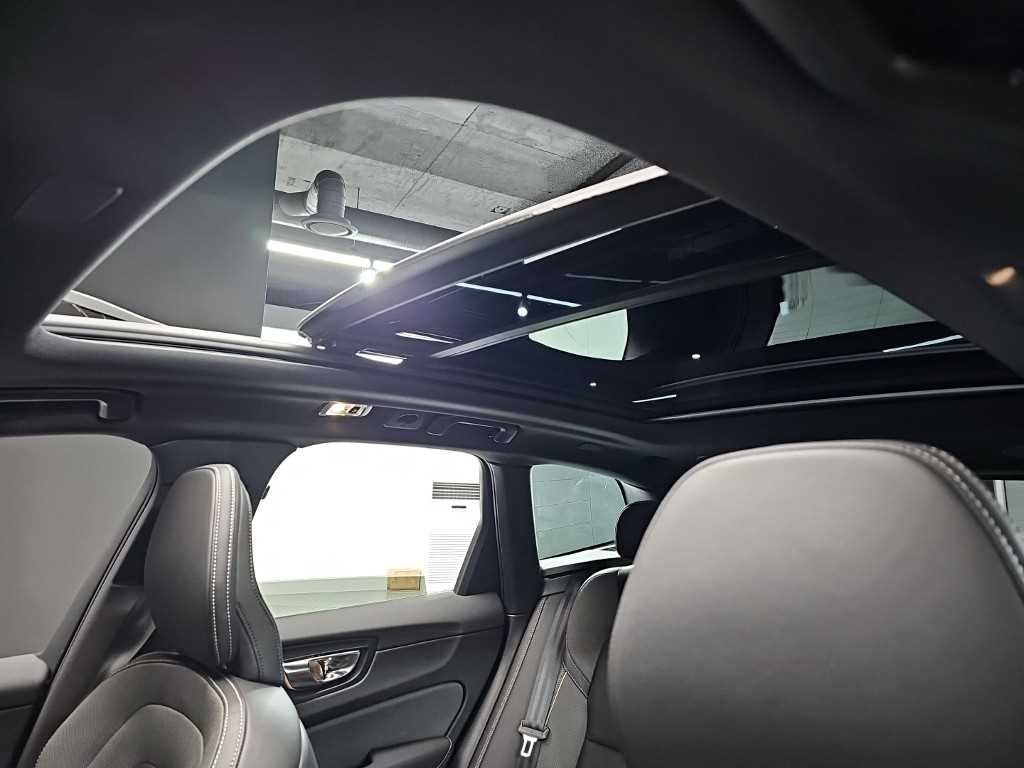 Volvo XC60 2021 - Importación desde Corea - HF Imports Iquique - Foto 14