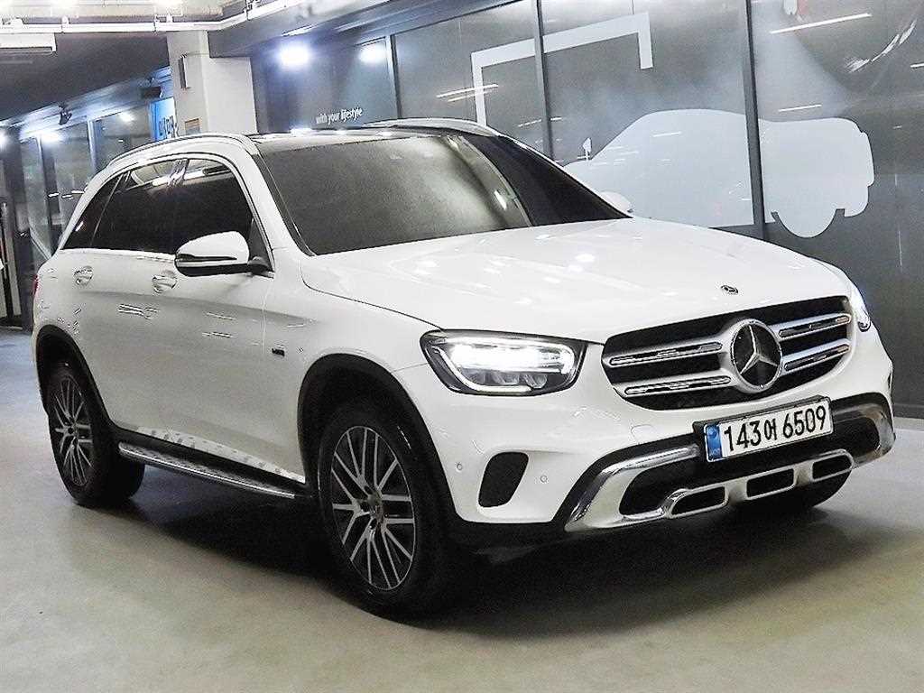 Mercedes Benz GLC Class 2021 Blanco - Importación desde Corea - HF Imports Iquique - Foto 1