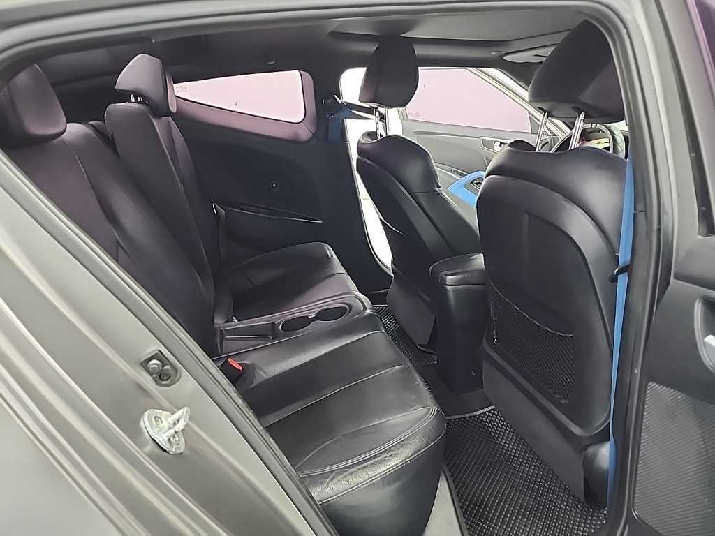 HYUNDAI Veloster - Vista 12