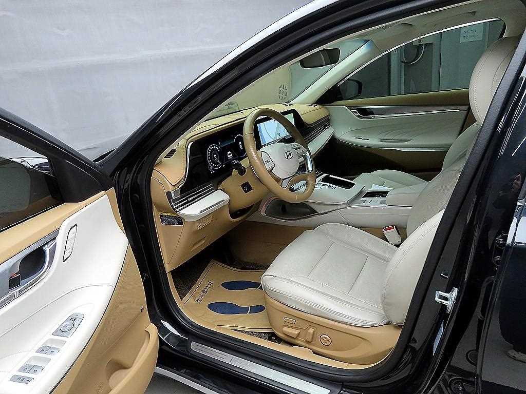 HYUNDAI Grandeur - Vista 5