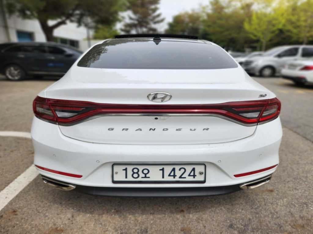 HYUNDAI Grandeur - Vista 2