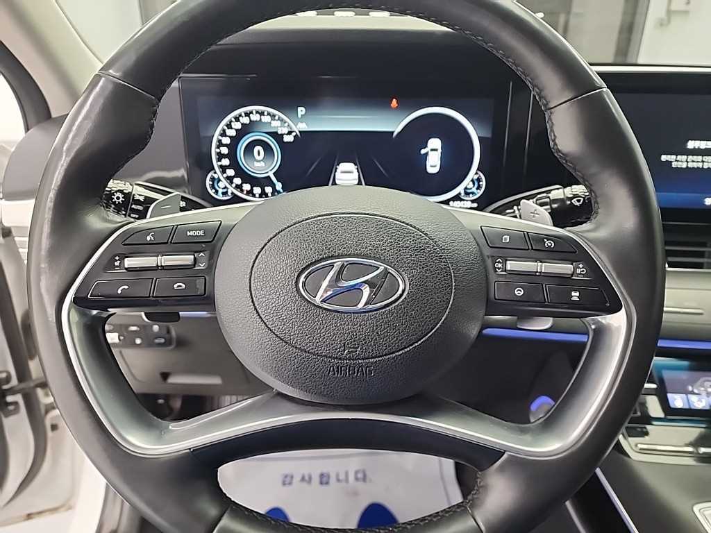 HYUNDAI Grandeur - Vista 9