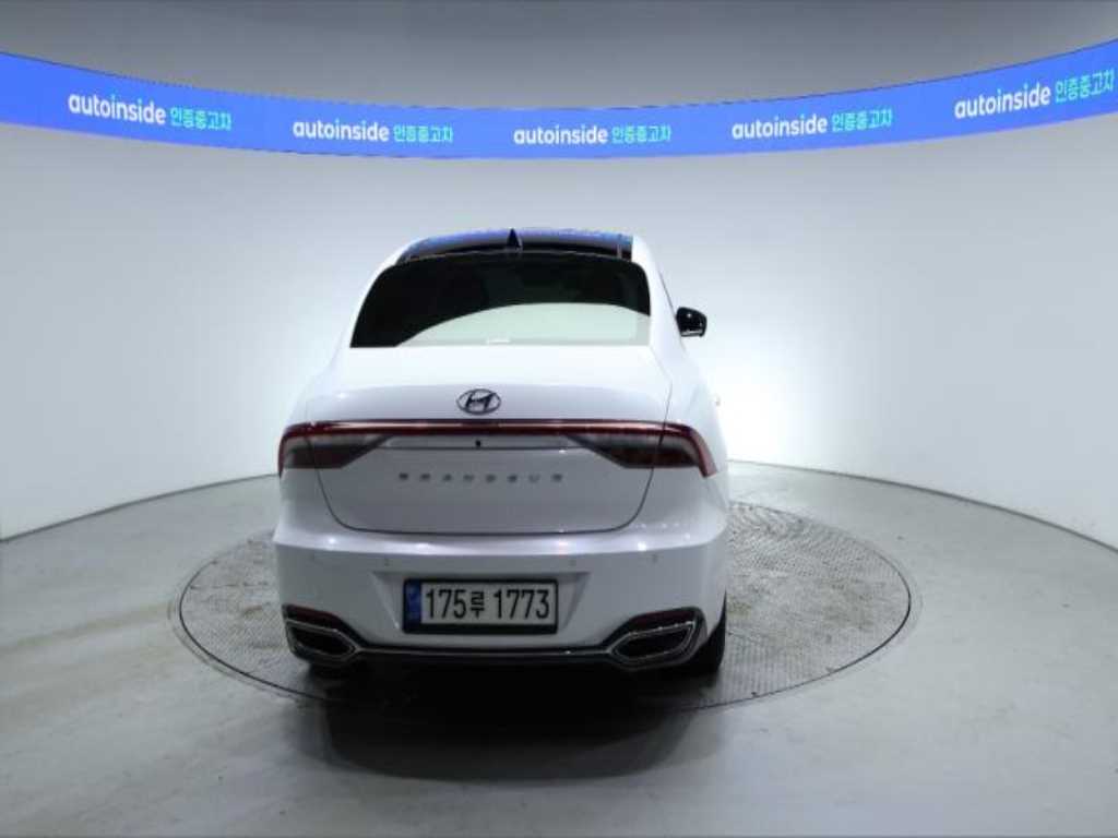 HYUNDAI Grandeur - Vista 4