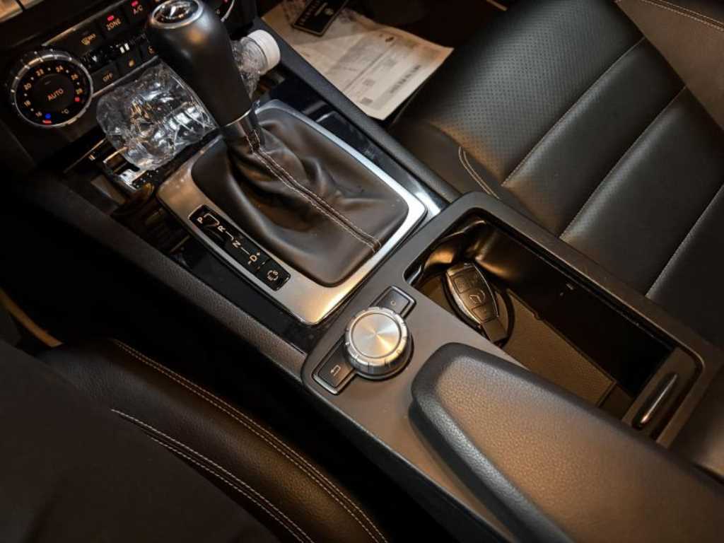 Mercedes Benz C Class - Vista 7