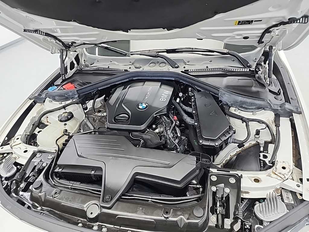 BMW 4 Series - Vista 5