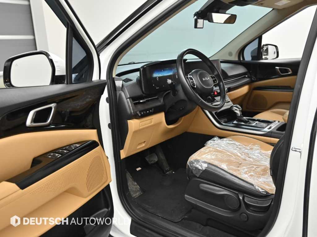 KIA Carnival - Vista 11