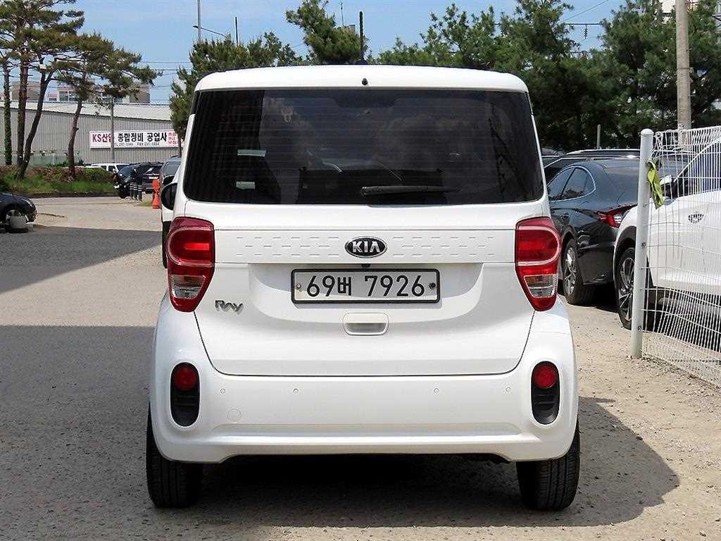 KIA Ray - Vista 4