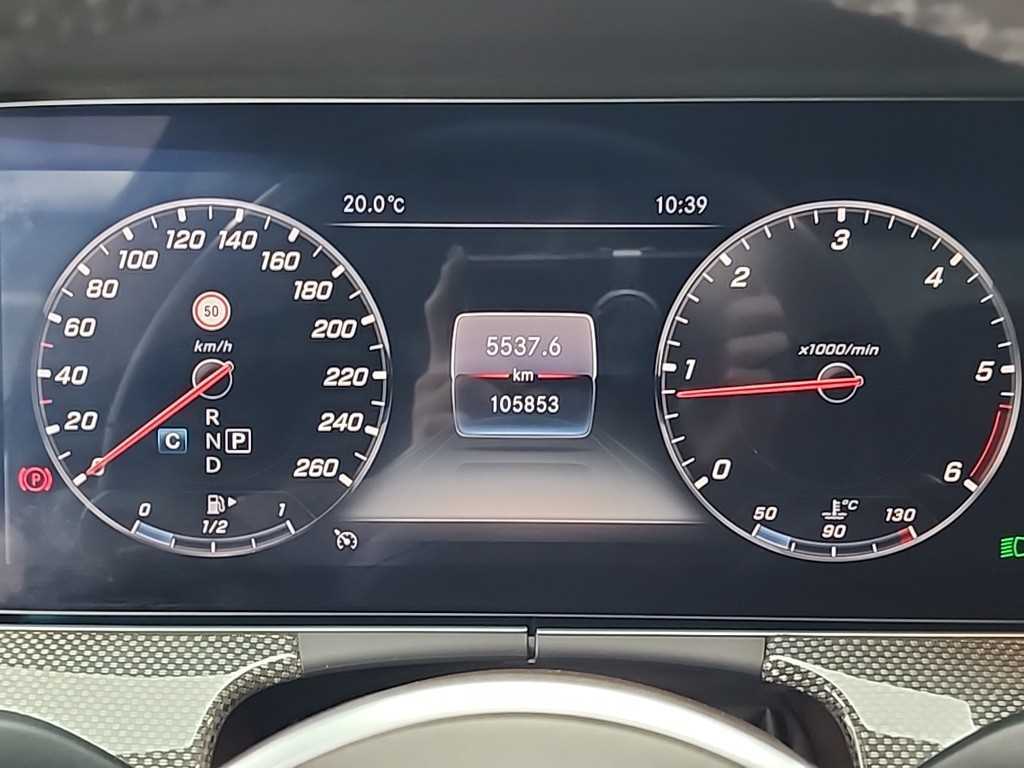 Mercedes Benz CLS Class - Vista 6