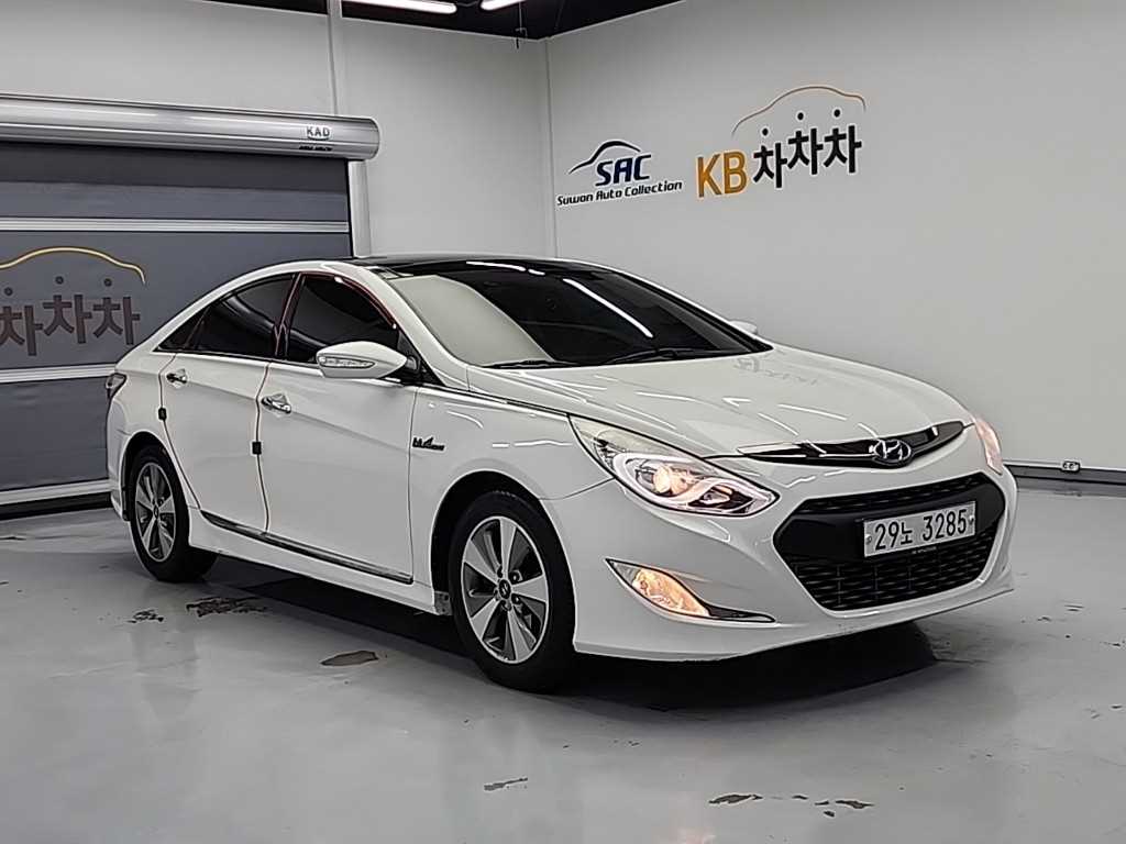 HYUNDAI Sonata - Vista 4