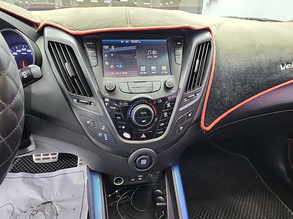 HYUNDAI Veloster - Vista 10