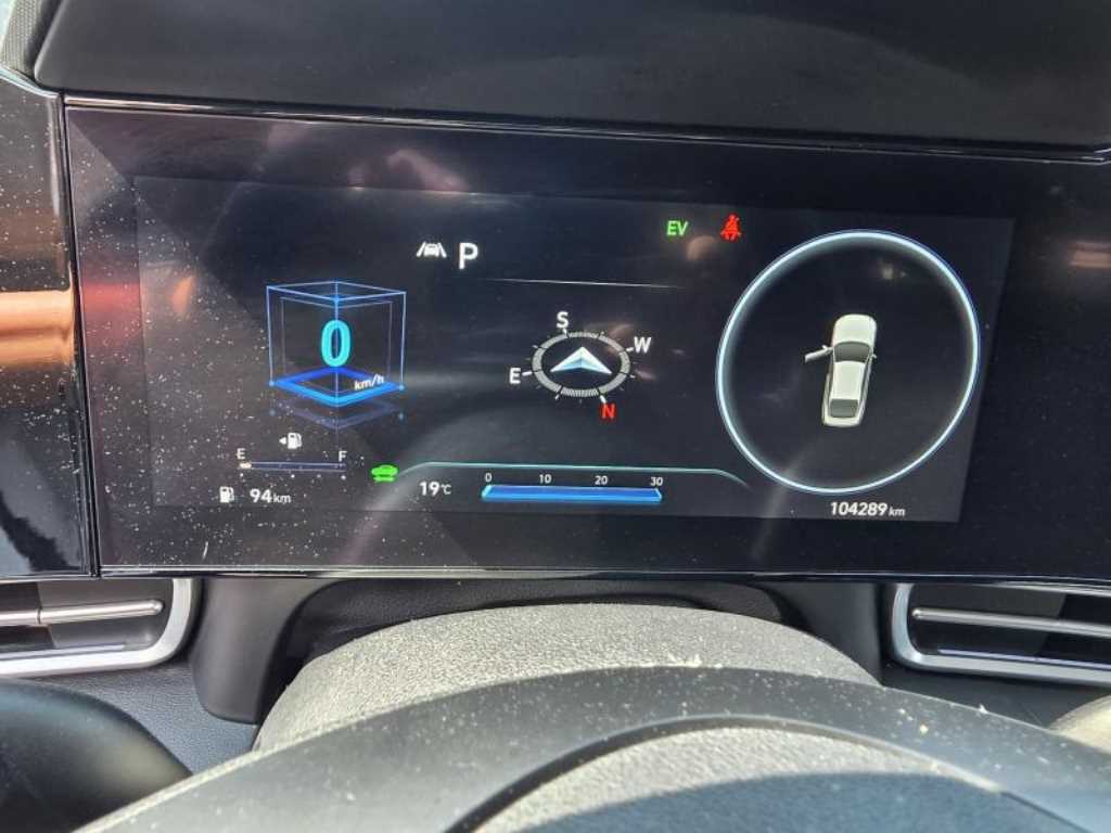 HYUNDAI Avante - Vista 10