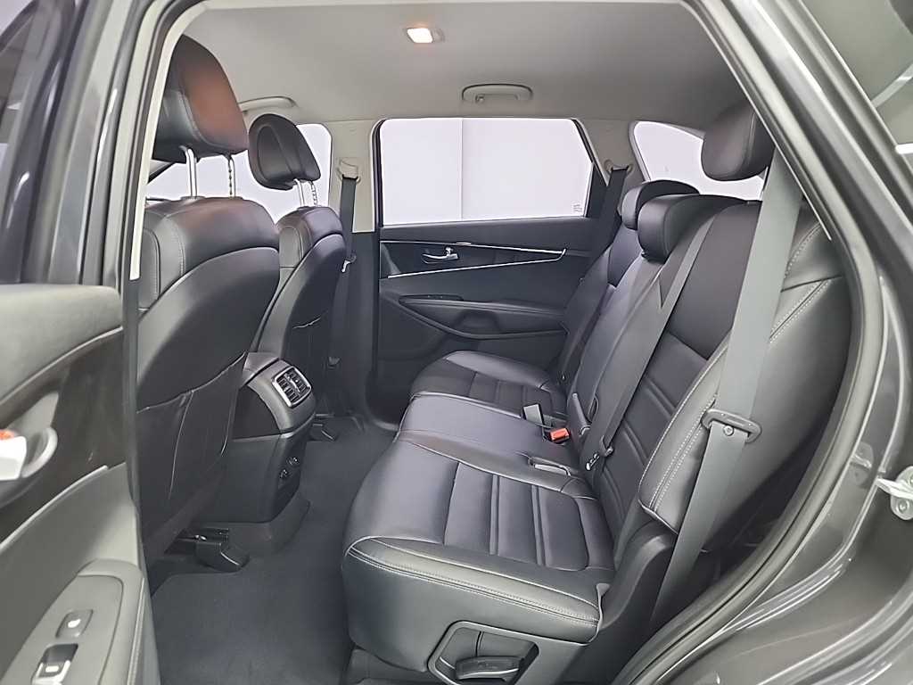 KIA Sorento - Vista 12
