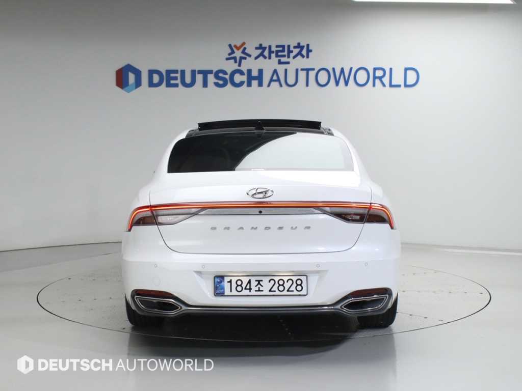 HYUNDAI Grandeur - Vista 4