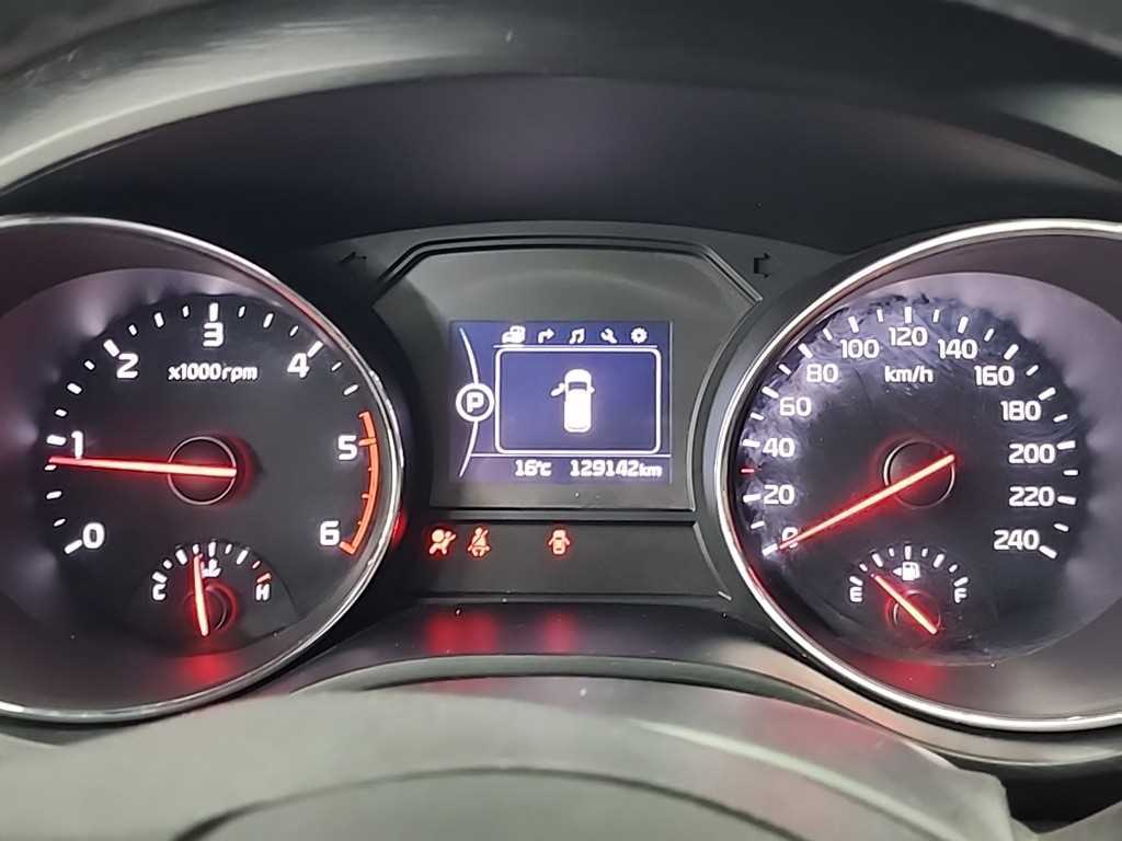 KIA Carnival - Vista 6