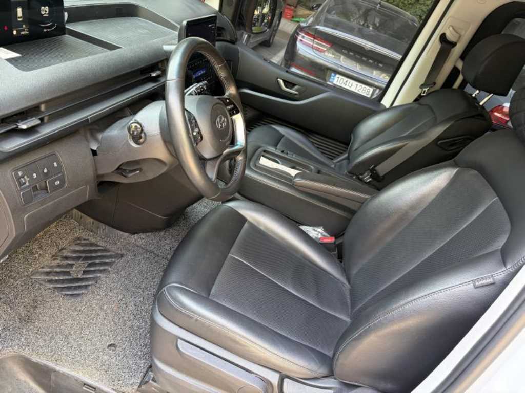 HYUNDAI Staria - Vista 9