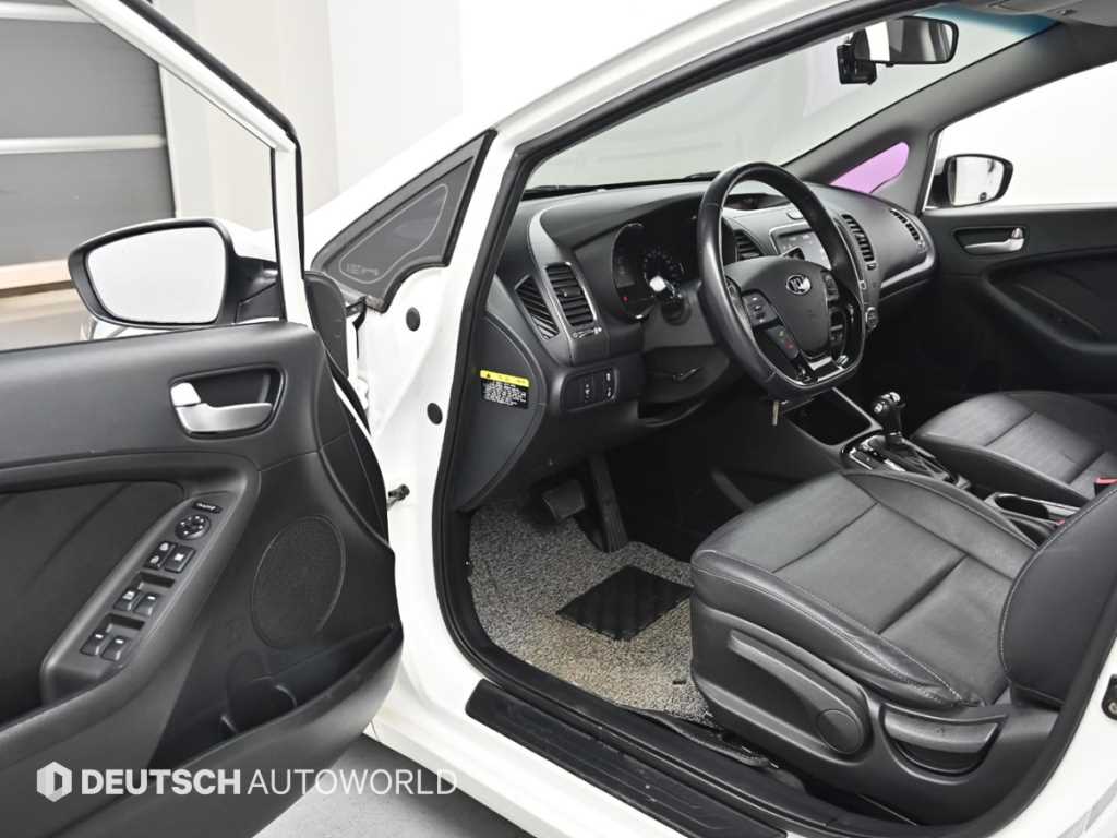 KIA K3 - Vista 11